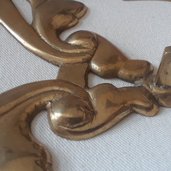 Large Solid Brass Ornate Wall Mounted Hook - Picture 8 of 13